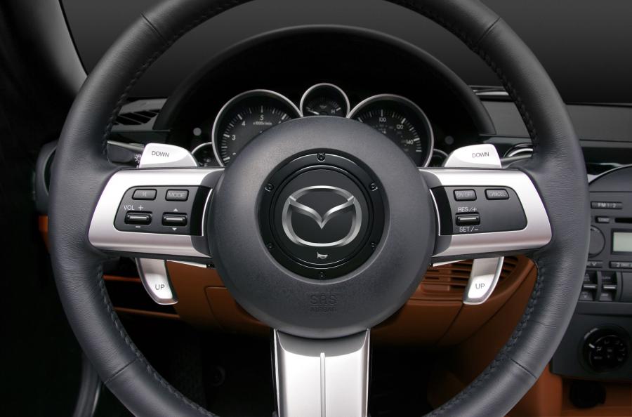  Mazda MX-5 Roadster Coupe 2006 года  (фото 93 из 212)